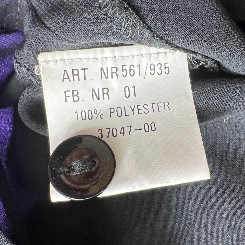 VTG๐ Chiffon Button Down Blouse with Satin Collar & Cuffs - Picture 14 of 16